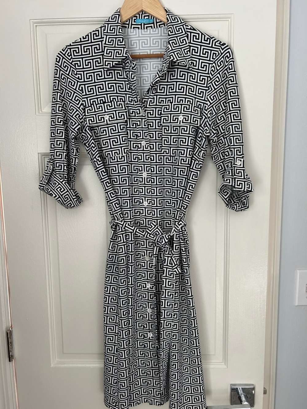 J. McLaughlin Black & White Catalina Geometric Shirt Dress with Tie Waist